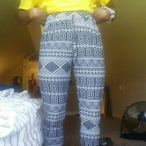 Super comfy black and white designed pants